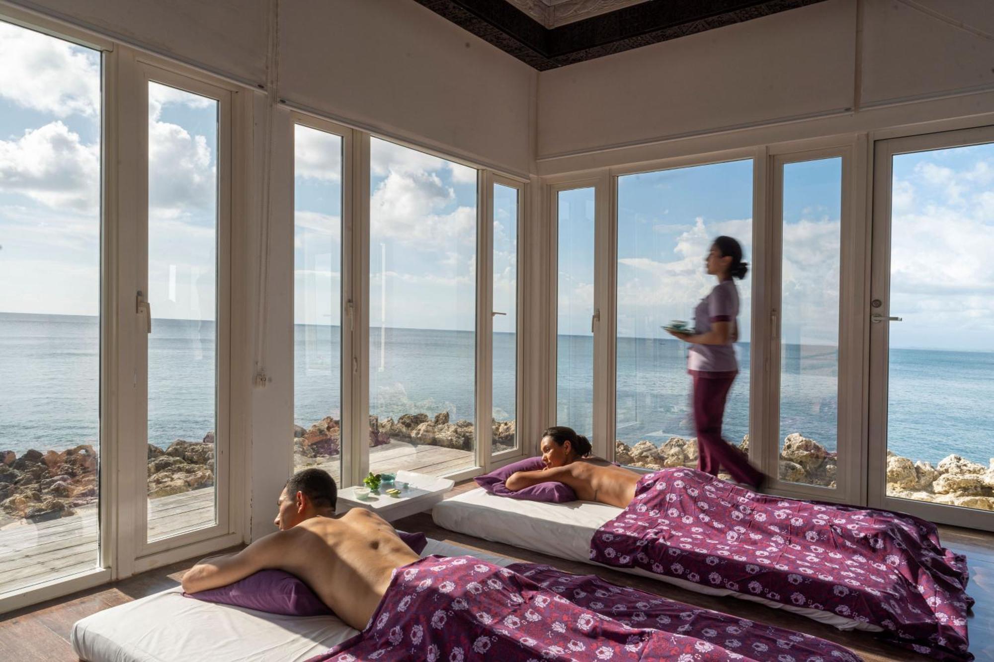 Ayana Segara Bali Hotel Jimbaran Exterior foto